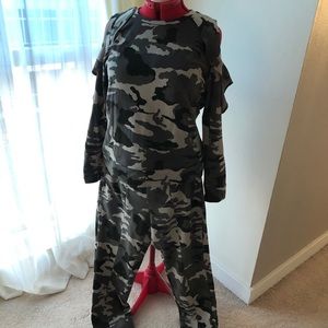 NY & Co. camouflage pj set